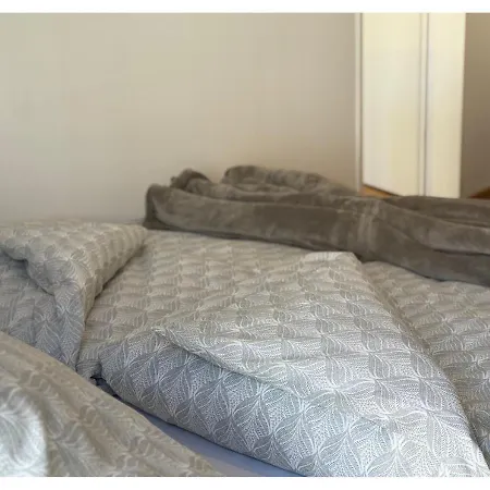 City Center Apartment For 6 דירה *