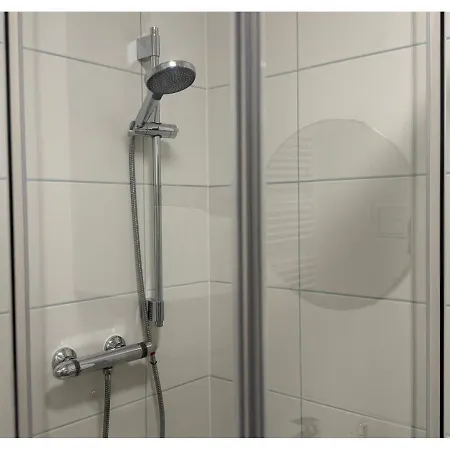 City Center Apartment For 6 * ווינר נוישטאדט
