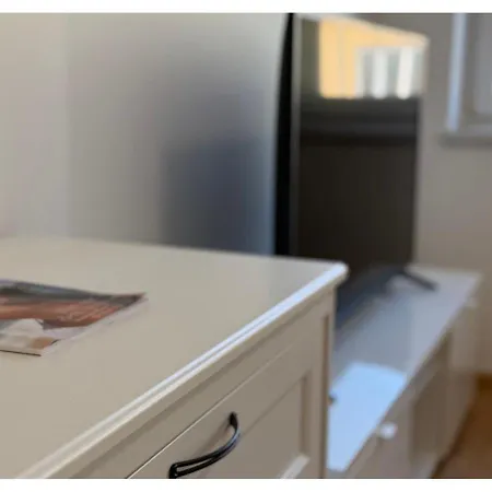 City Center Apartment For 6 *